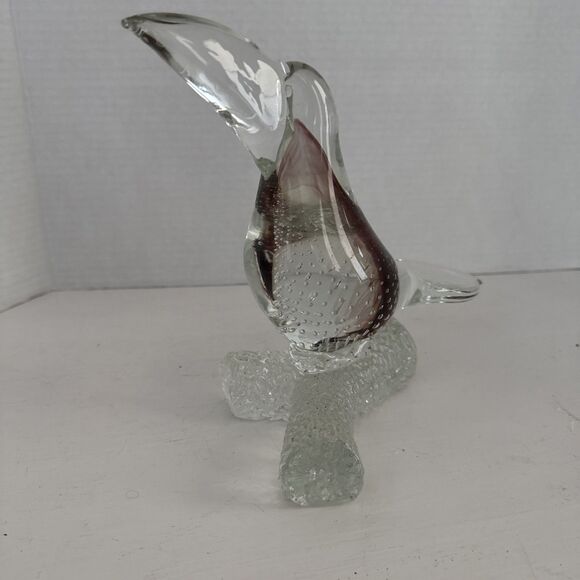Toucan On Branch Art Glass With Controlled Bubbles And Red Swirls - Picture 3 of 10